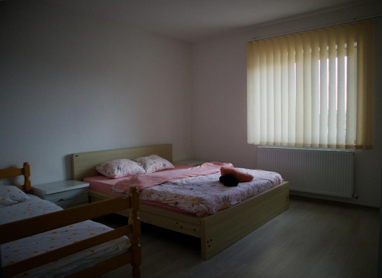 Got Prishtina Hostel بريشتاين الغرفة الصورة
